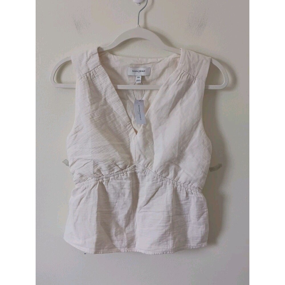 Banana Republic Ivory V Neck Sleeveless Blouse Women XS NWT
